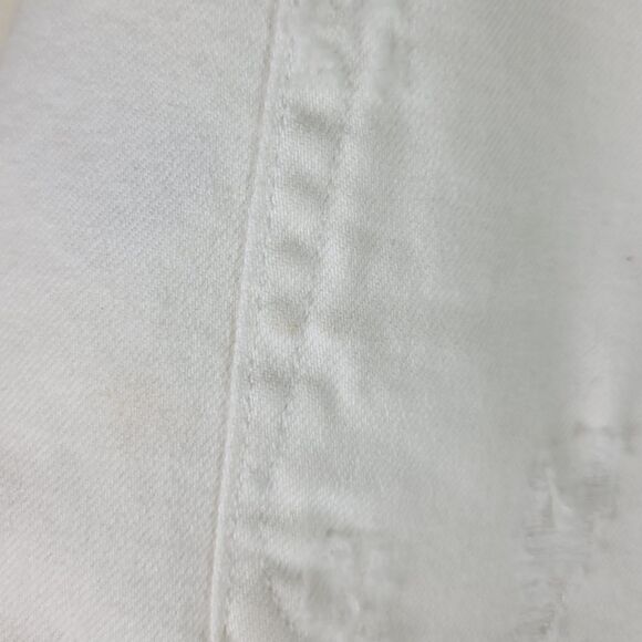 Good American Plus 90s Solid White Distressed Raw Hem Denim Shorts - Picture 10 of 13